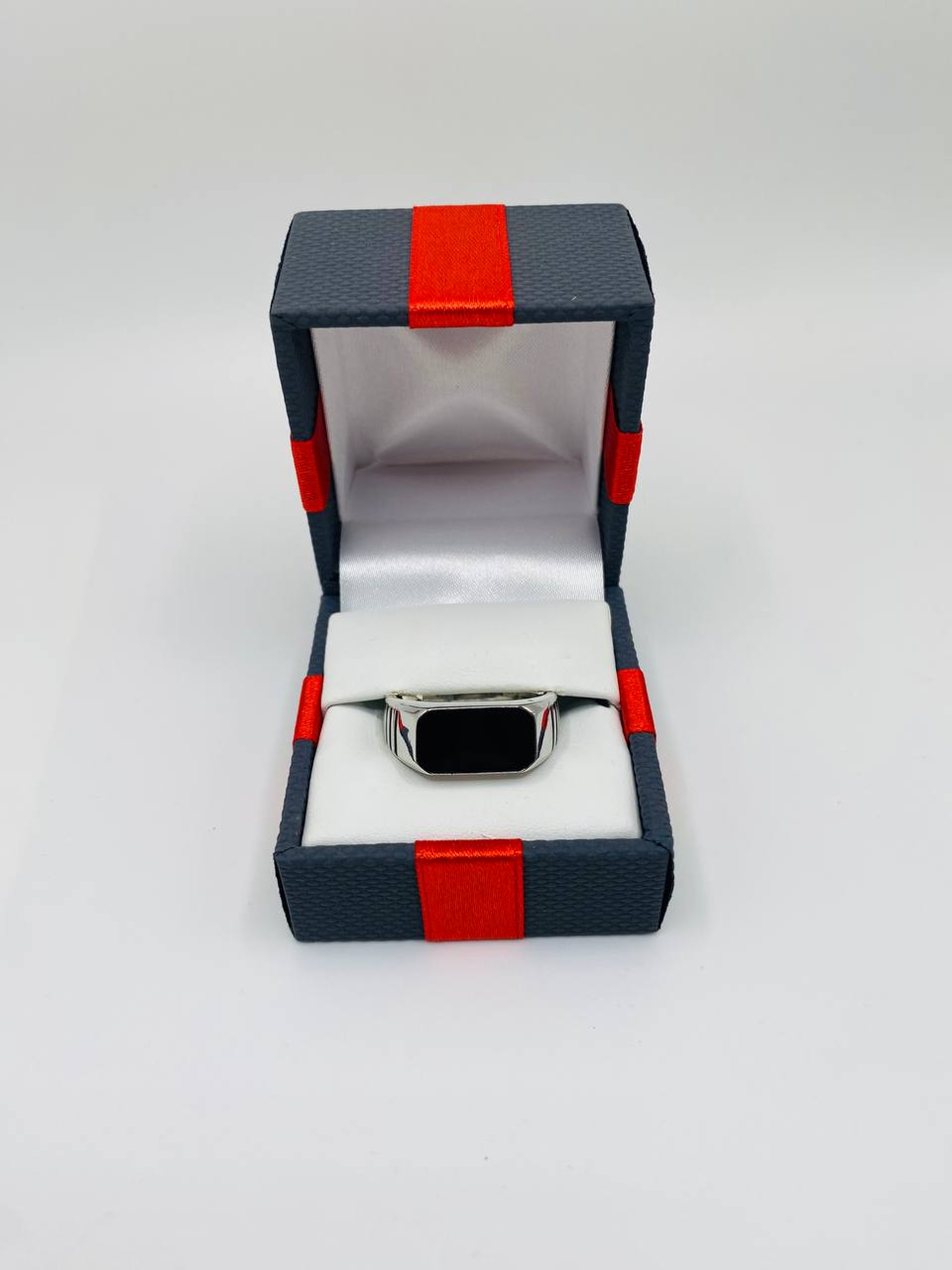 Men’s silver ring Size 11