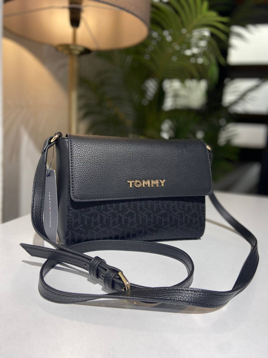 Tommy Hilfiger bag