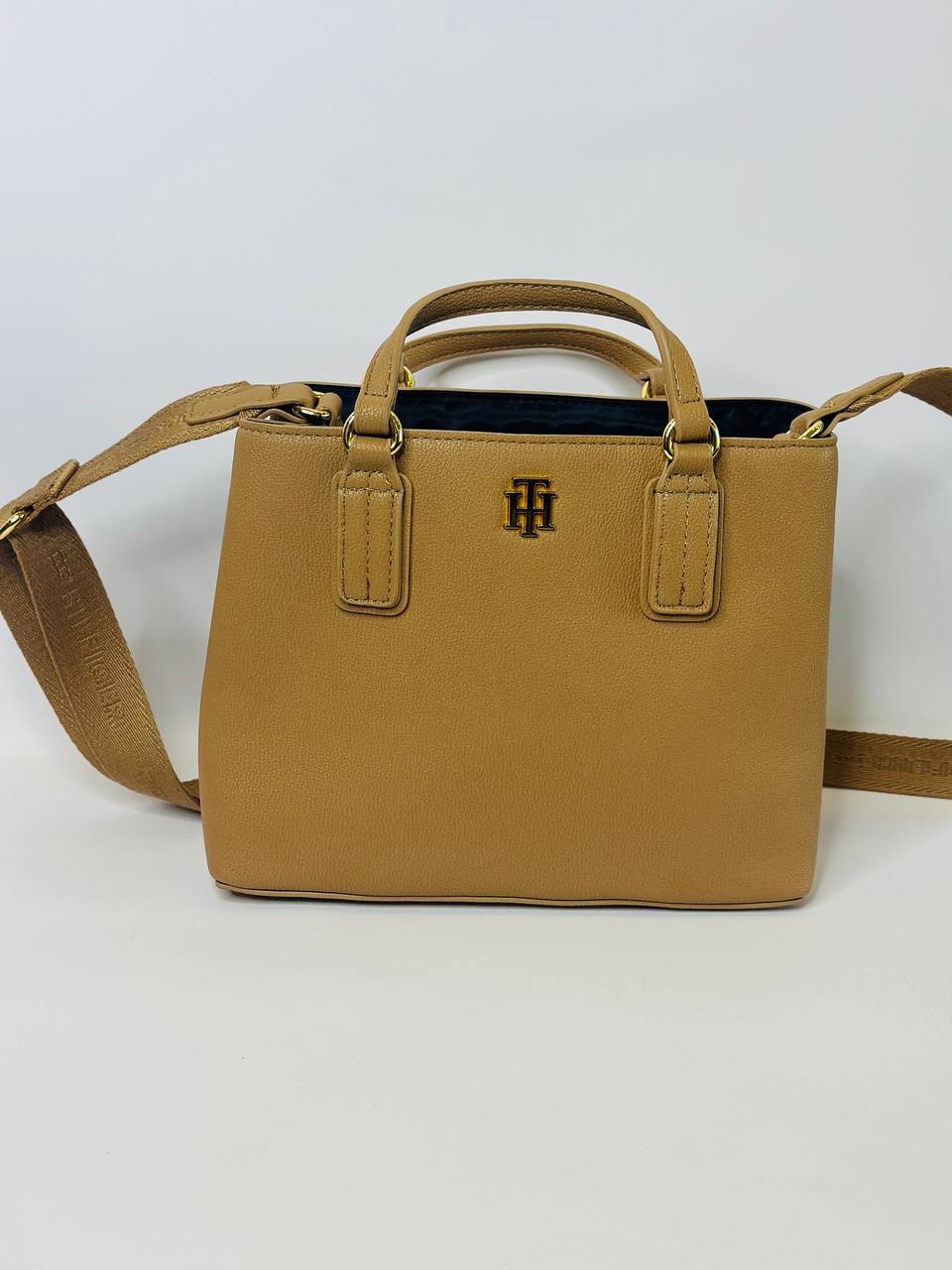 Tommy Hilfiger bag