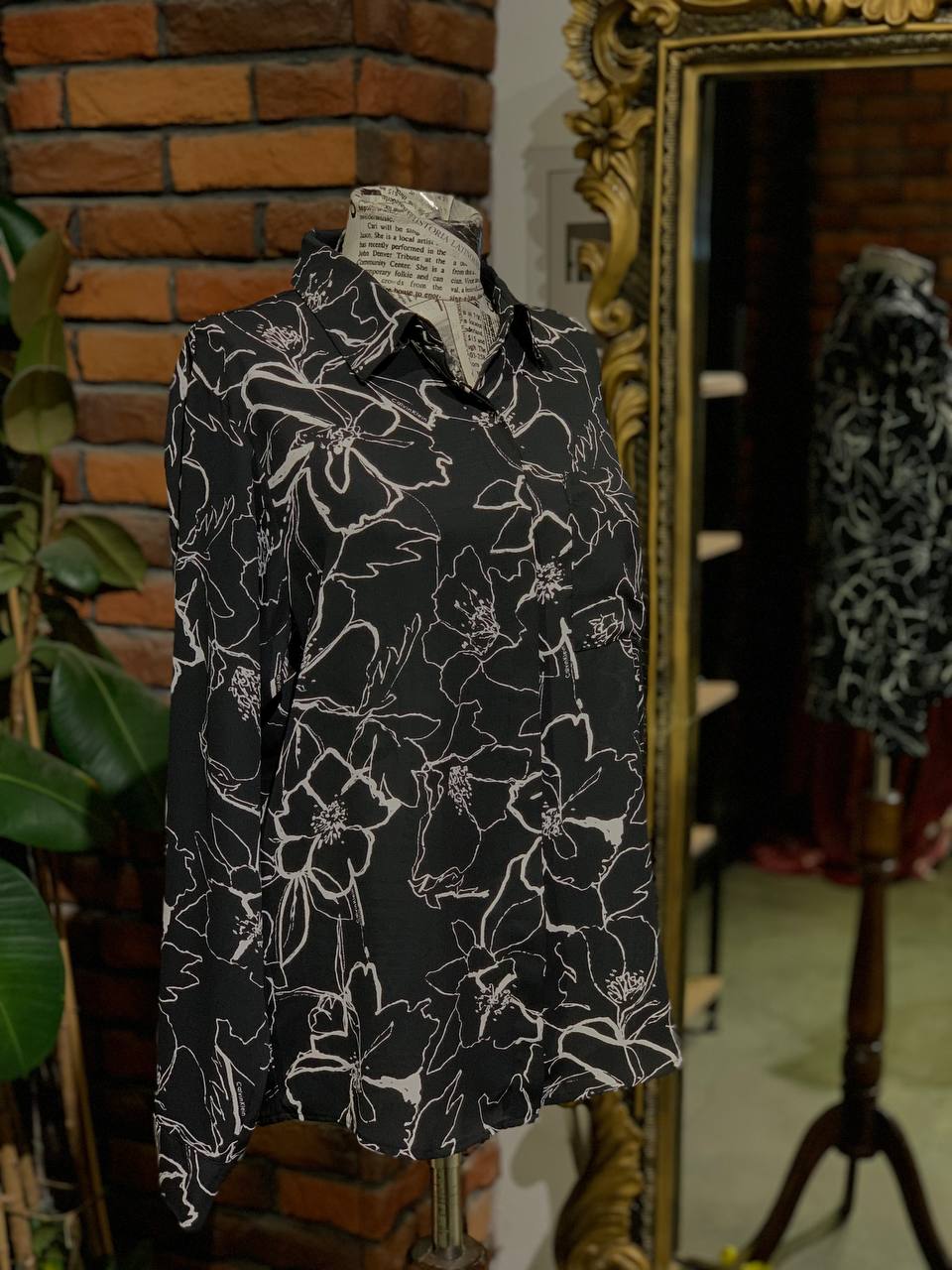 Calvin Klein blouse size small