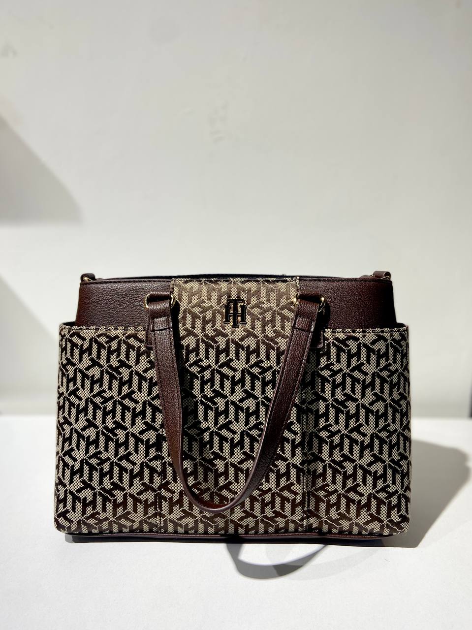 Tommy Hilfiger bag