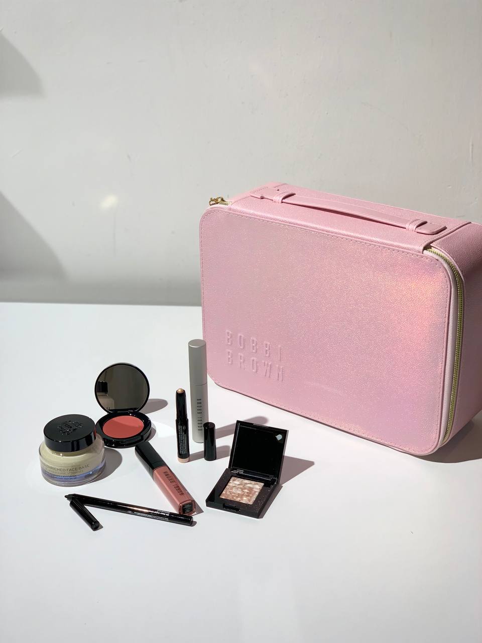 Bobbi Brown Beauty Essentials Skincare & Makeup Gift Set