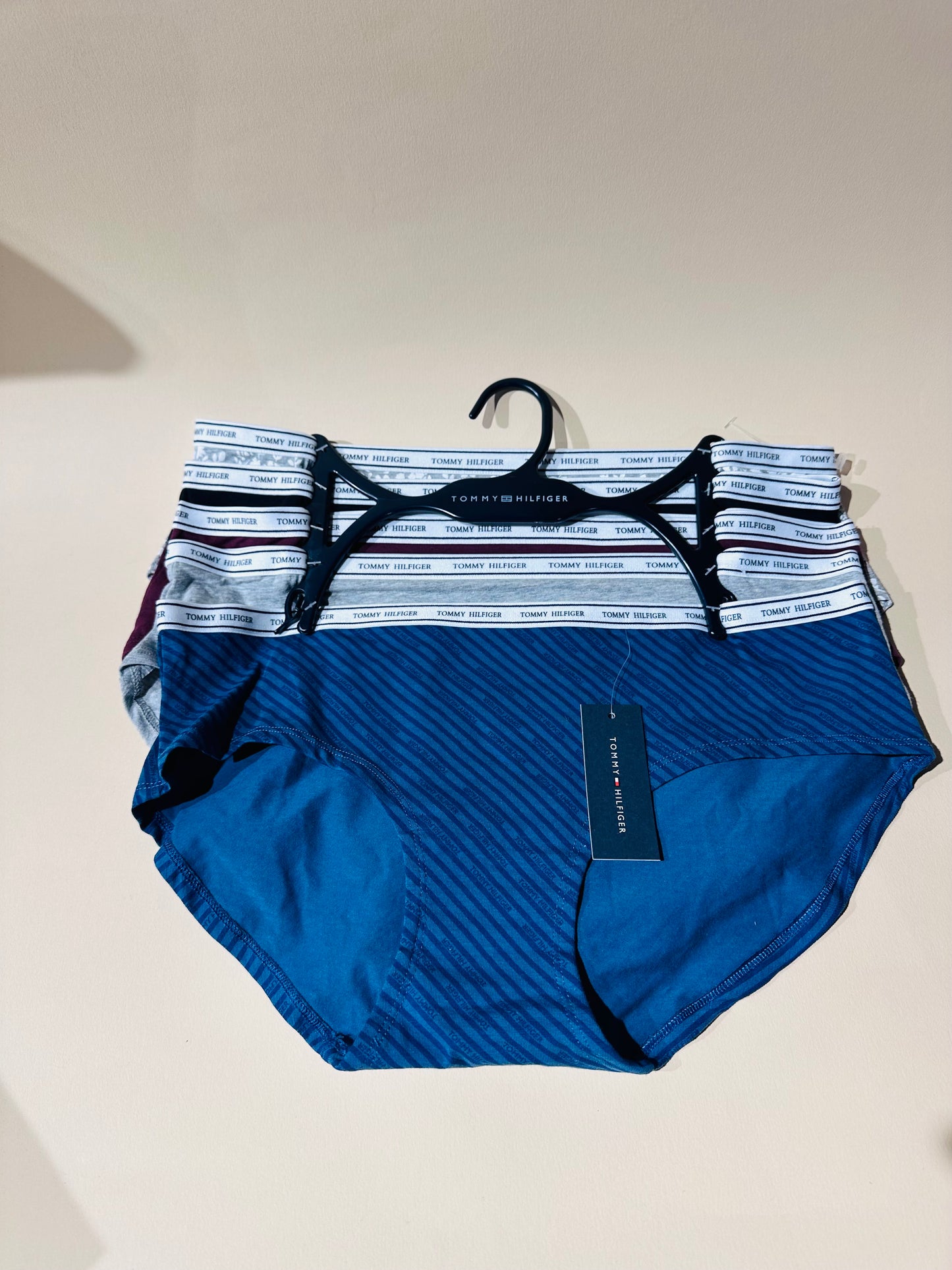 Tommy Hilfiger underwear set size large