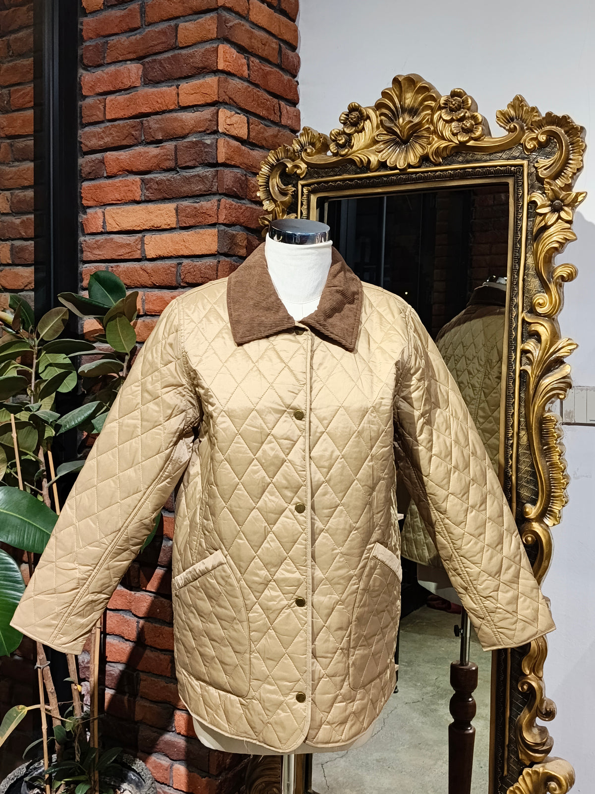 Hunter coat size large