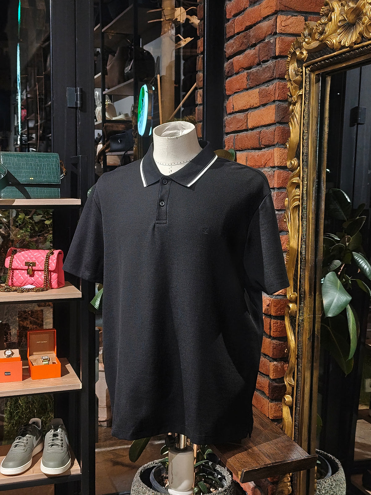 Calvin Klein shirt sizeXL