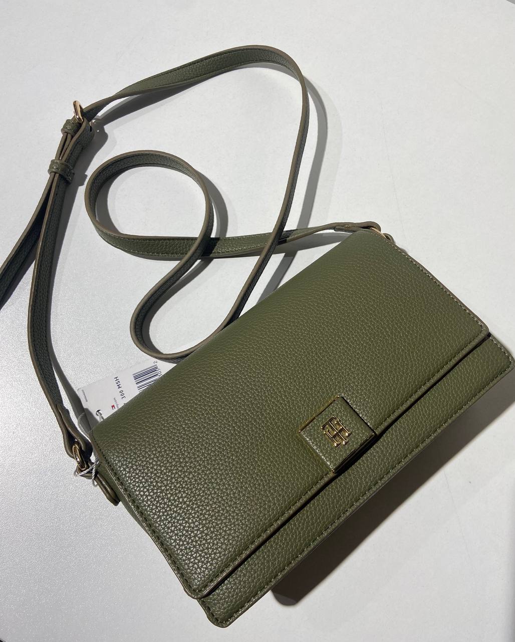 Tommy Hilfiger bag