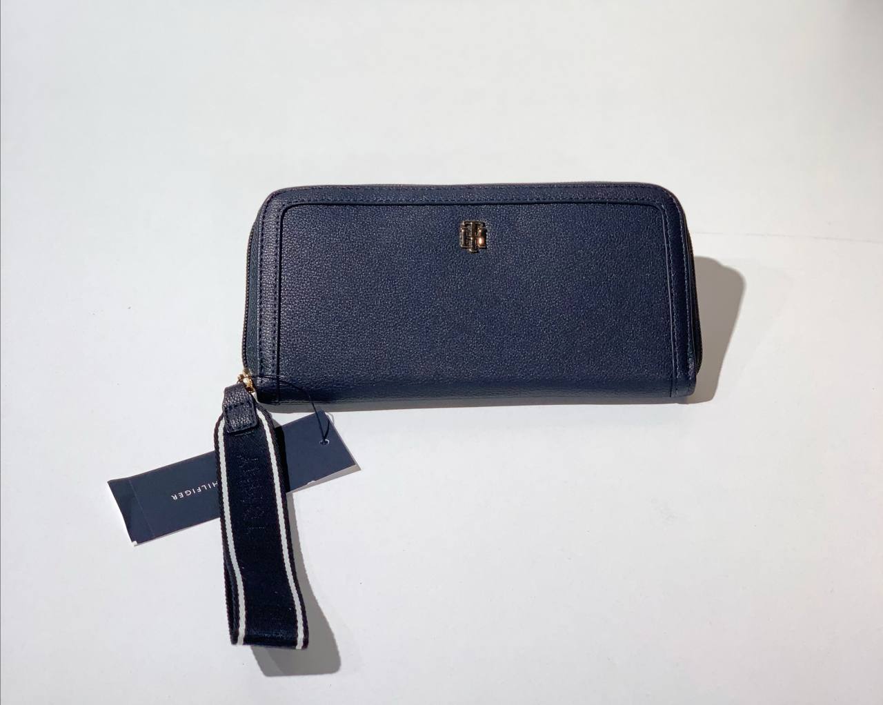 Tommy Hilfiger wallet