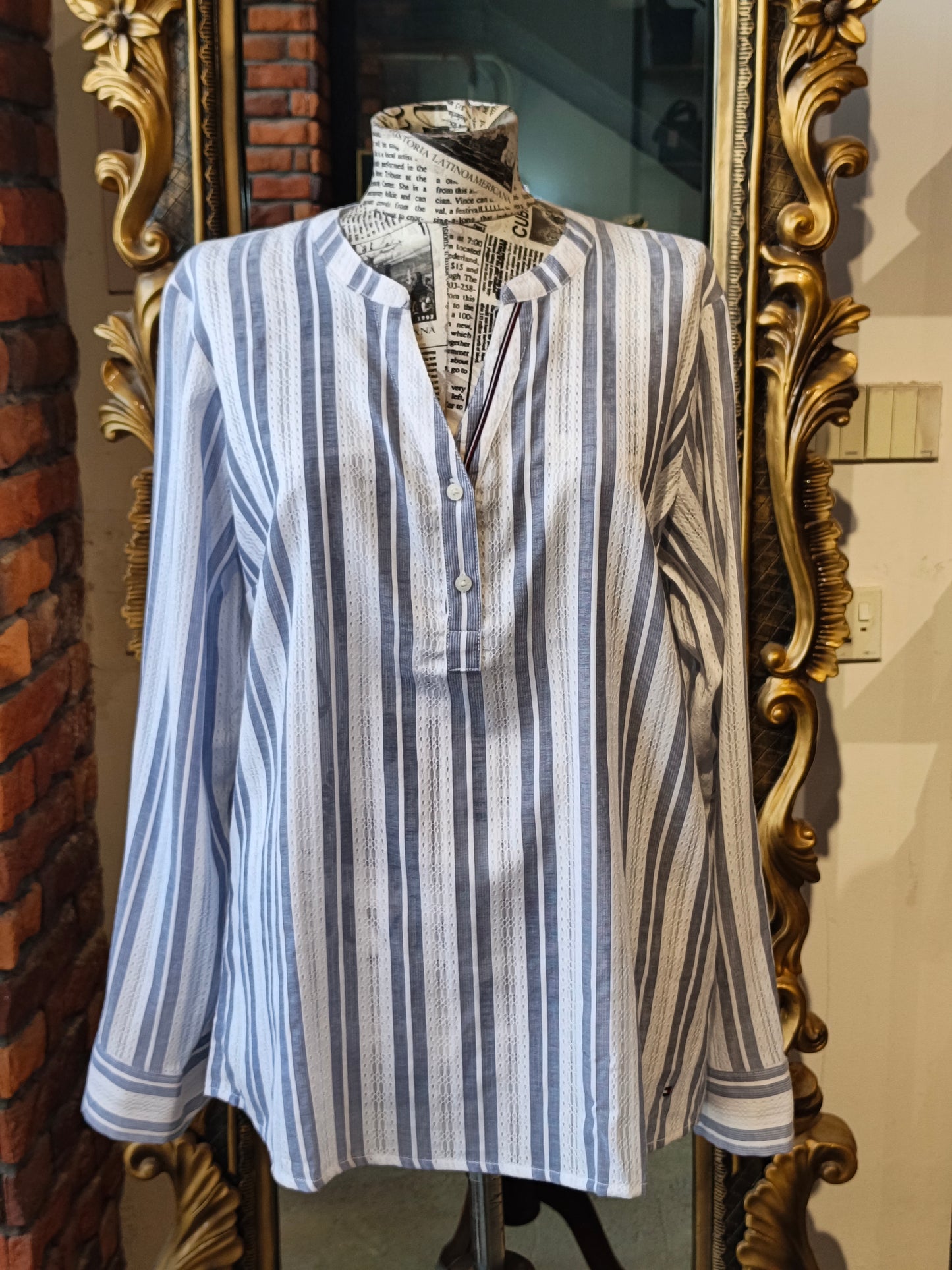 Tommy Hilfiger blouse size M