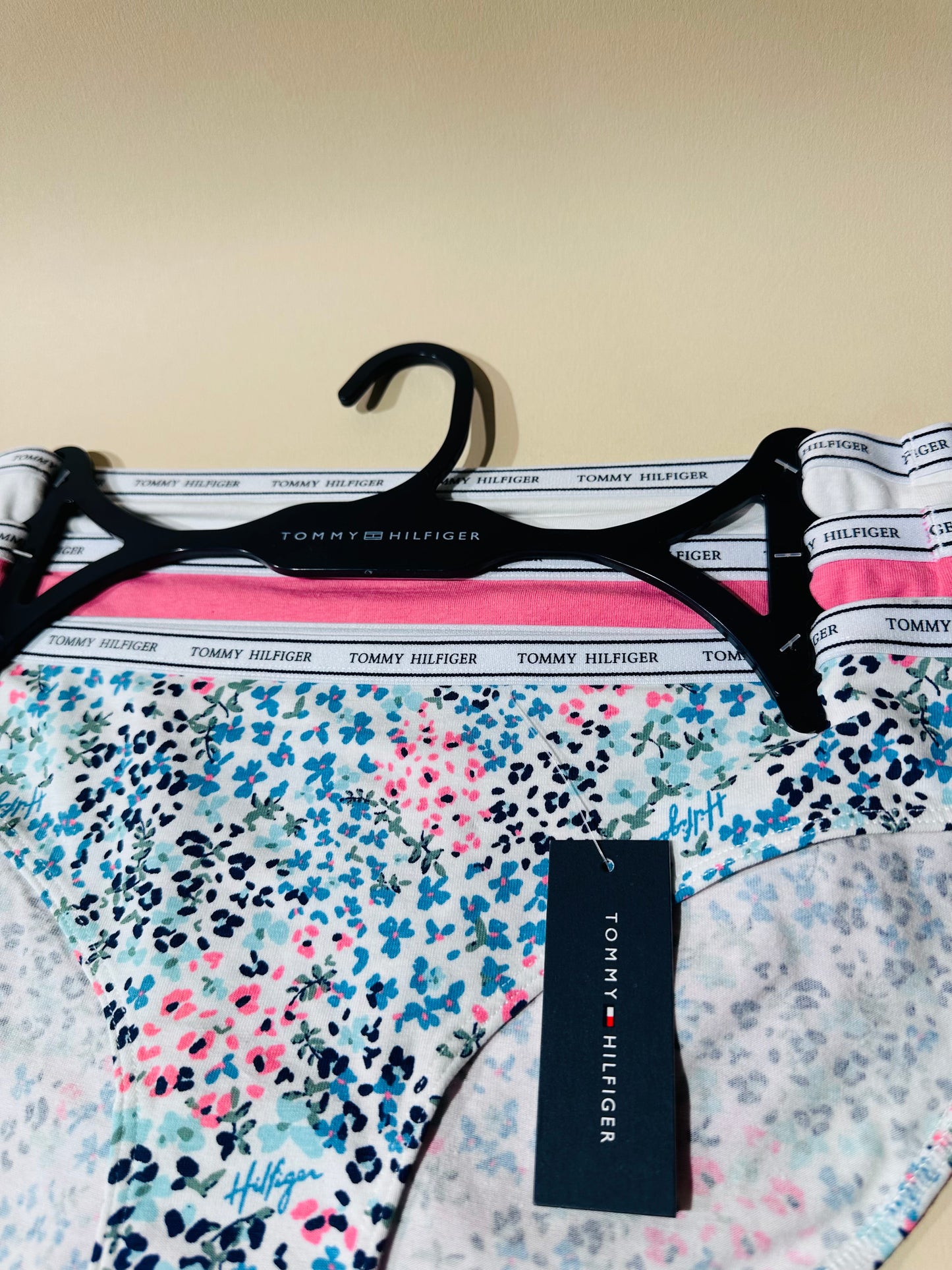 Tommy Hilfiger underwear set size medium