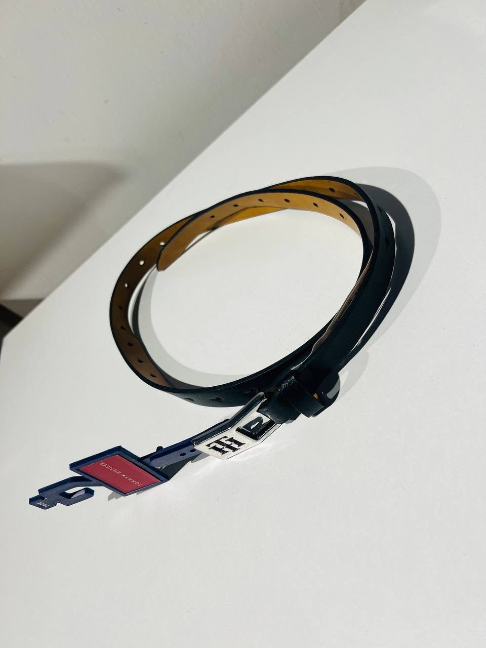 Tommy Hilfiger belt size medium