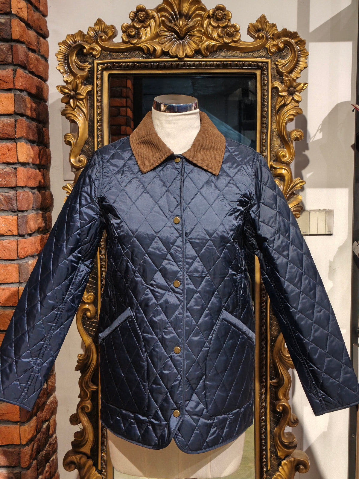 Hunter coat size small