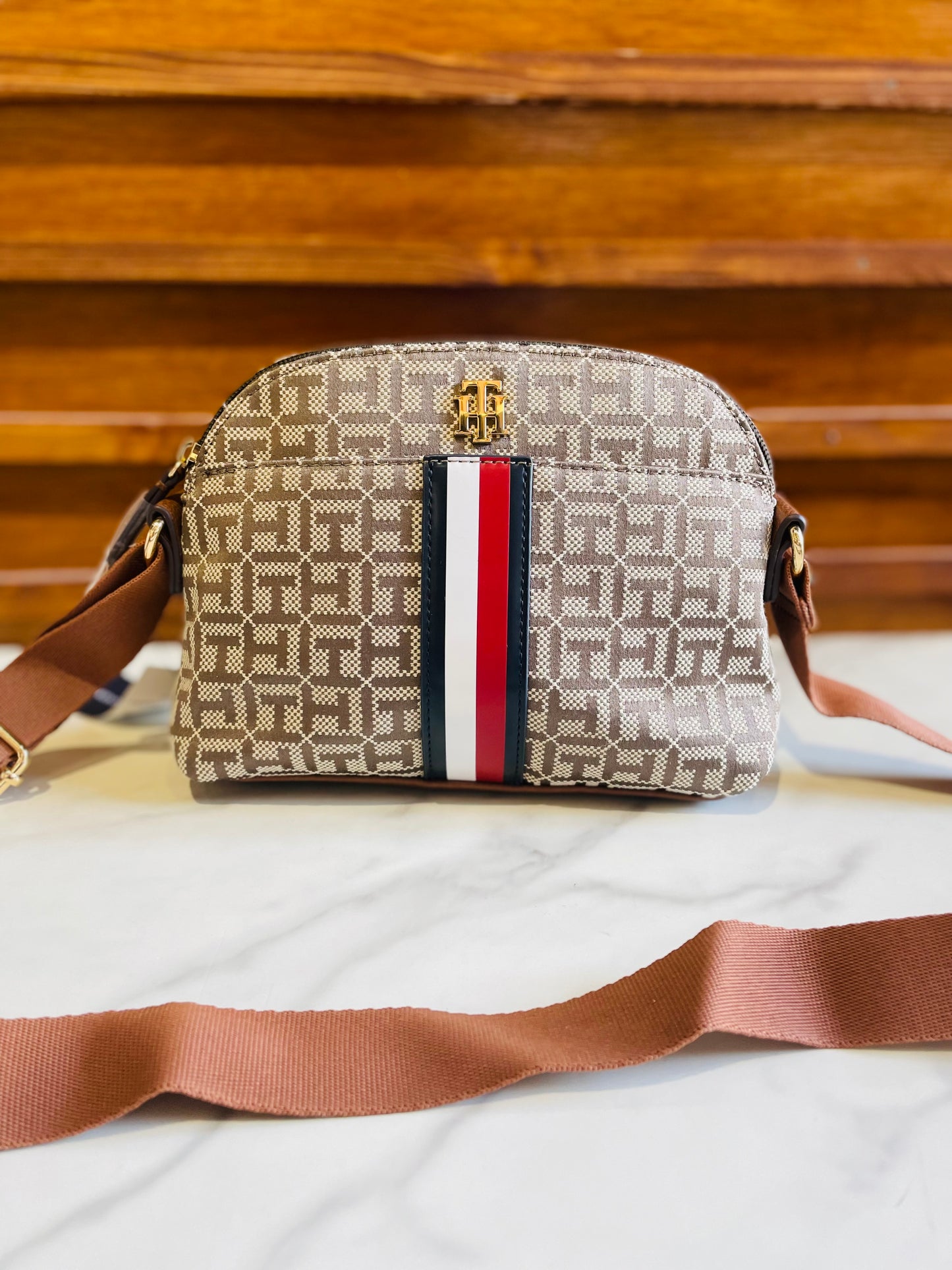 Tommy Hilfiger bag