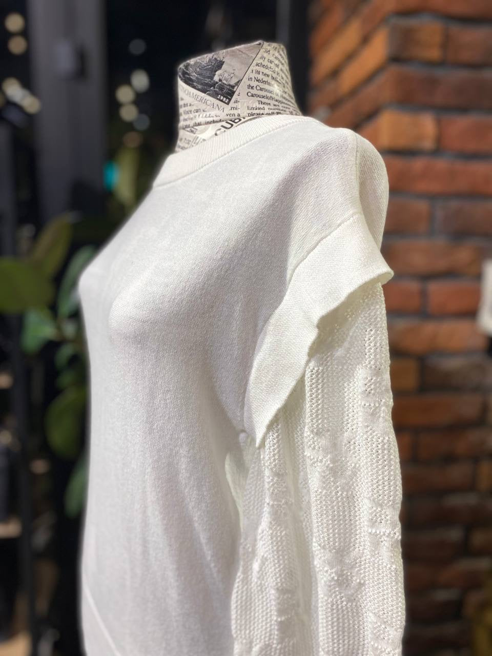 Dkny sweater size small