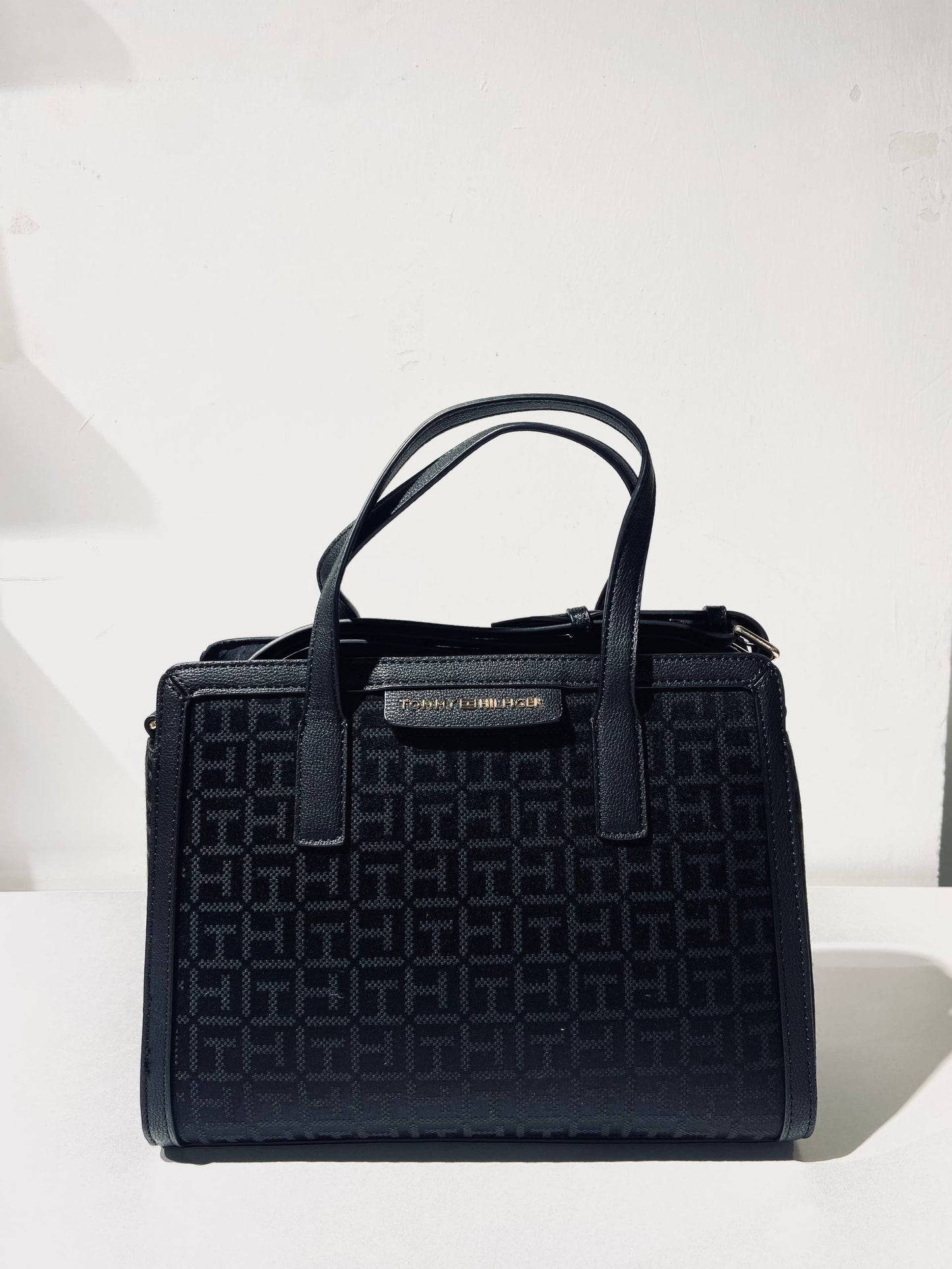 Tommy Hilfiger bag