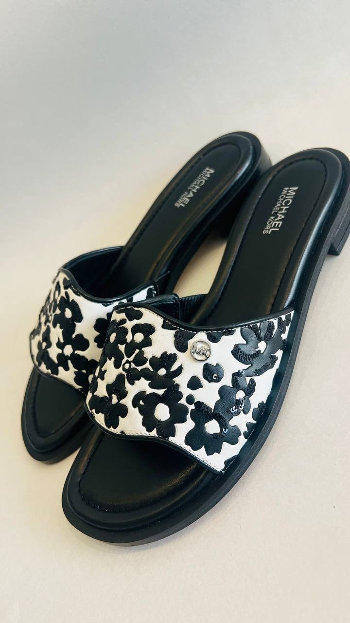 Michael kors sandal size 38
