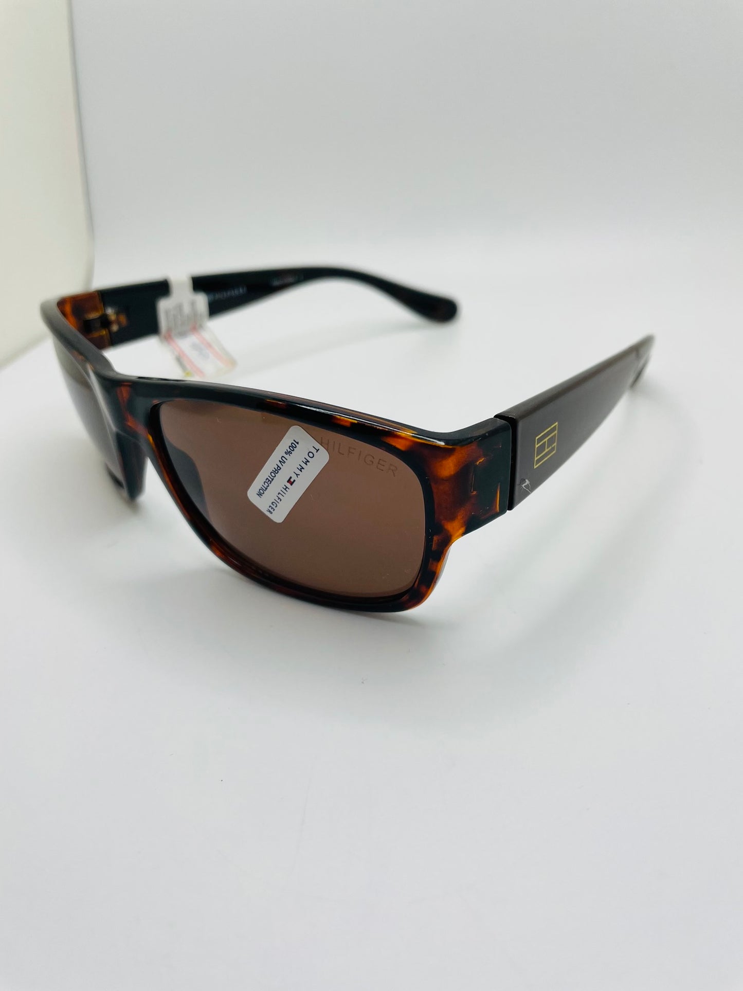 Tommy Hilfiger sunglass