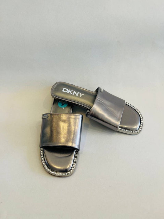 Dkny sandal silver size 36.5