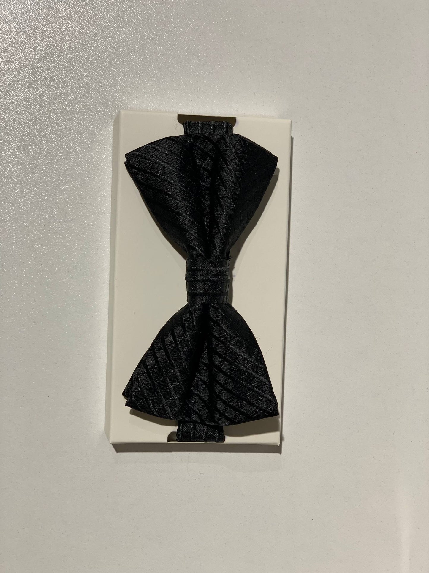 Jones new york bow tie