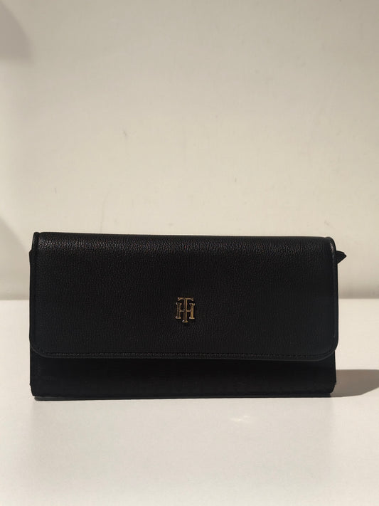 Tommy Hilfiger wallet