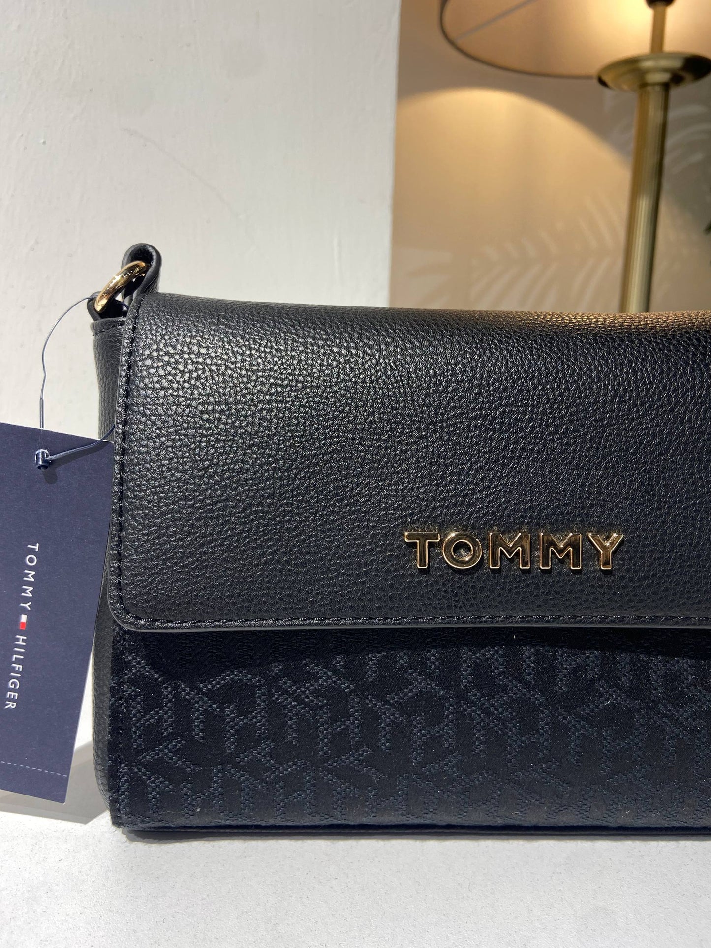 Tommy Hilfiger bag