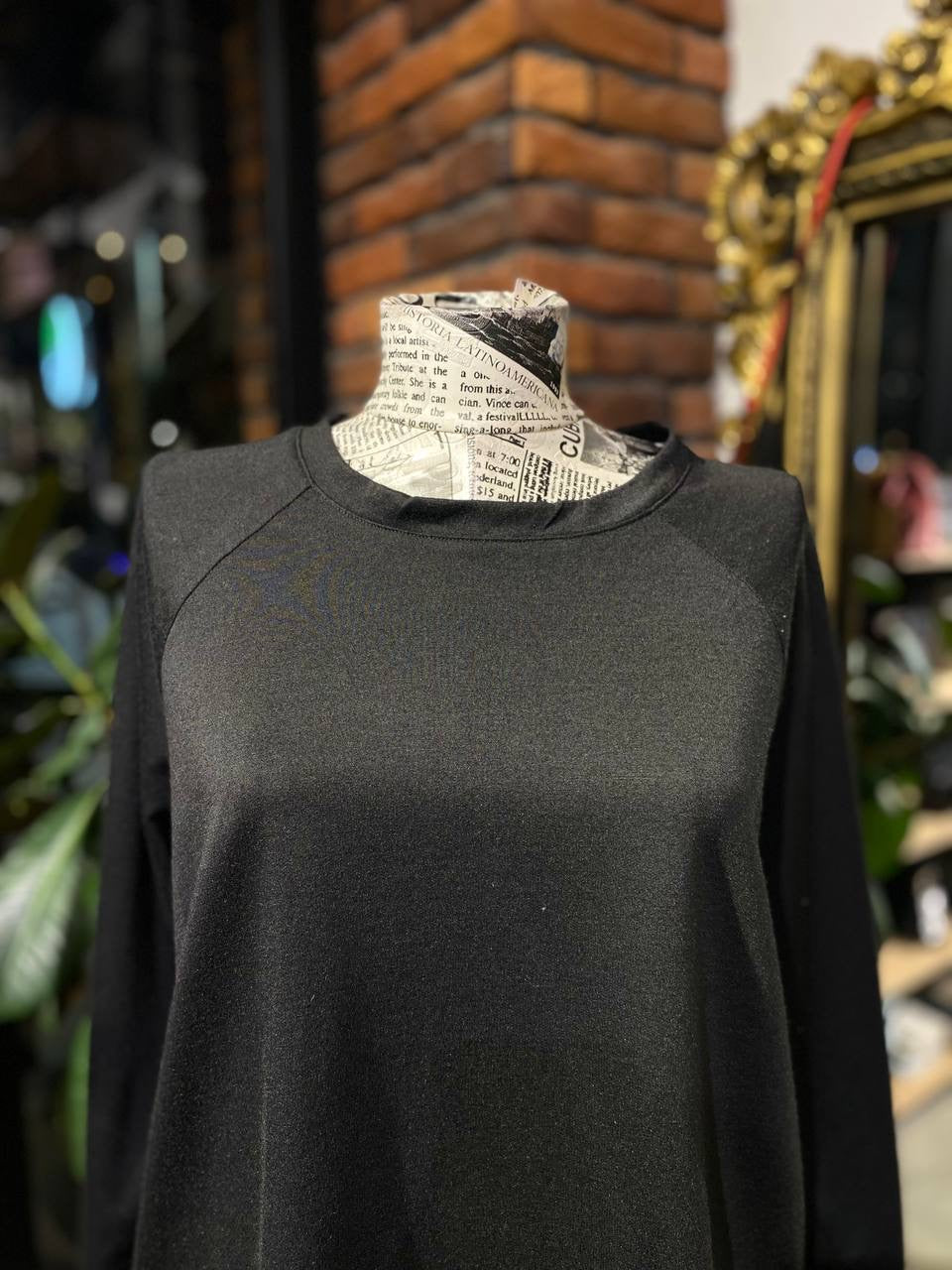 Dkny sweater size medium