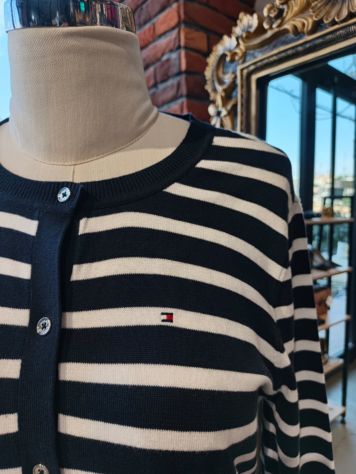 Tommy Hilfiger cardigan size large