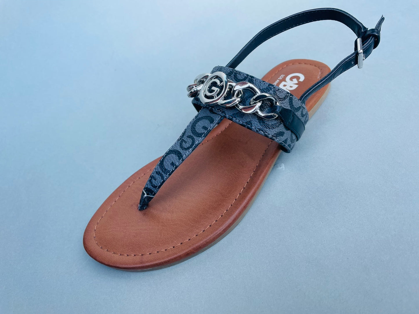 Guess sandal