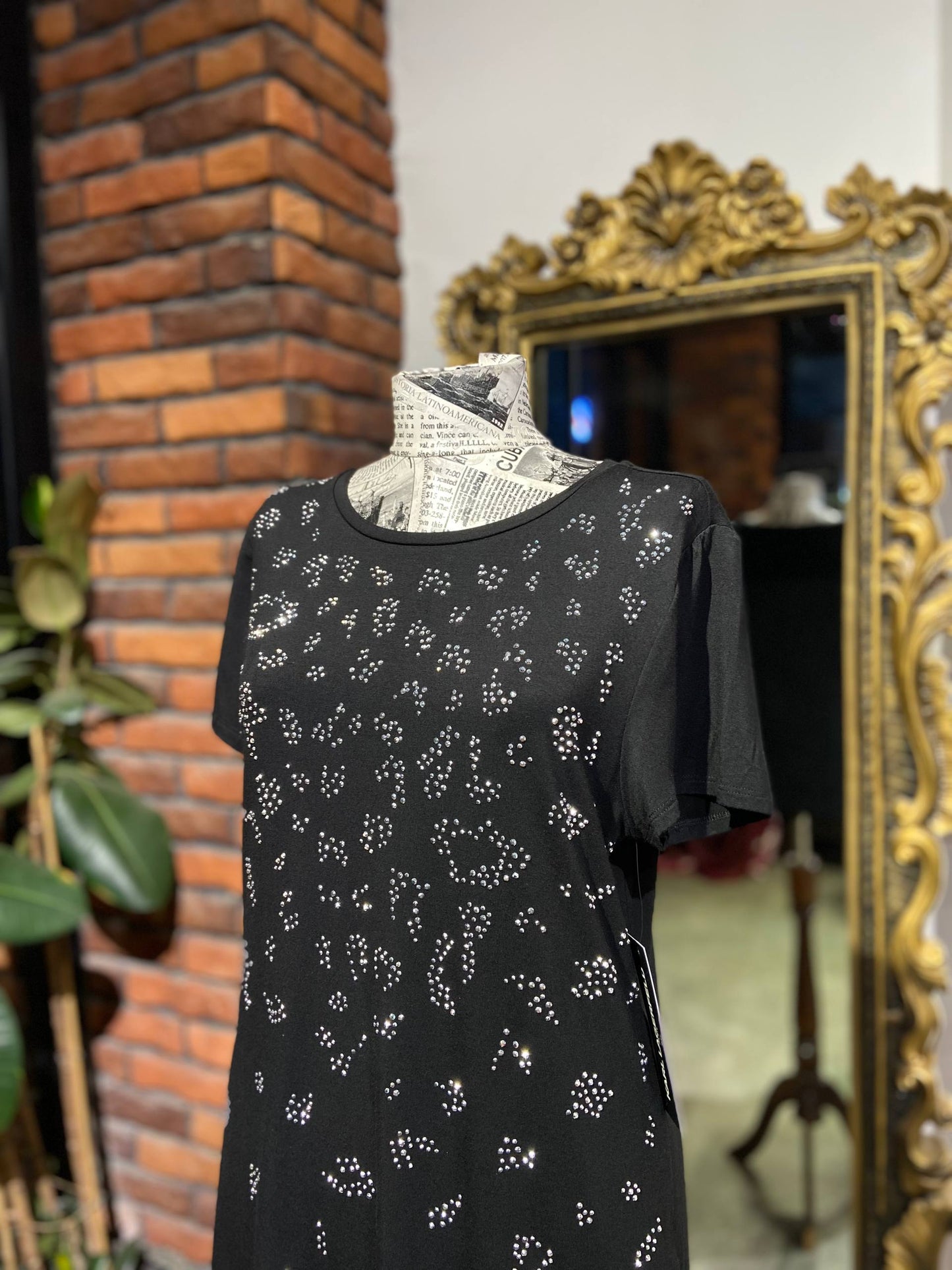 Karl Lagerfeld top size large