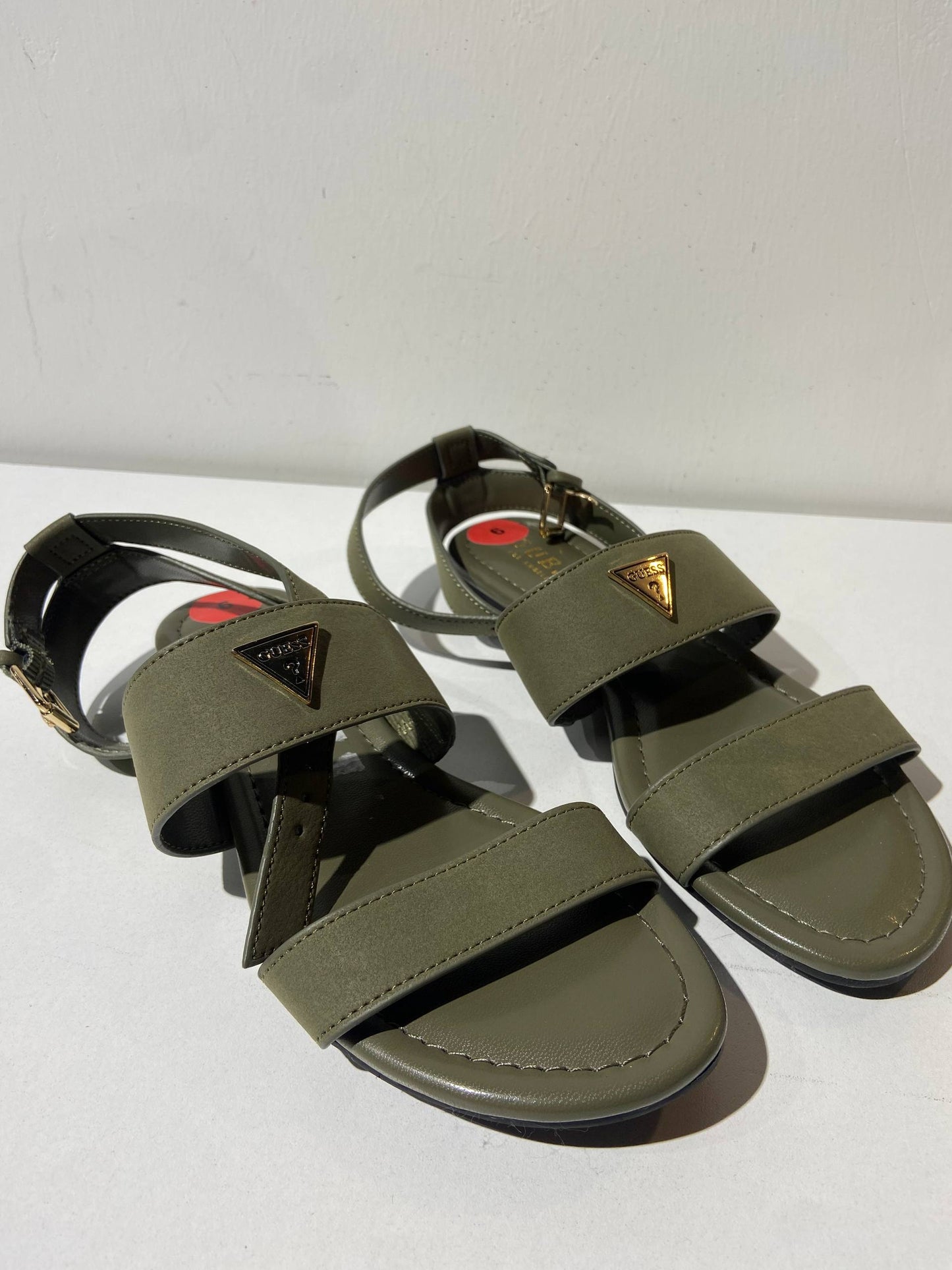 Guess sandal