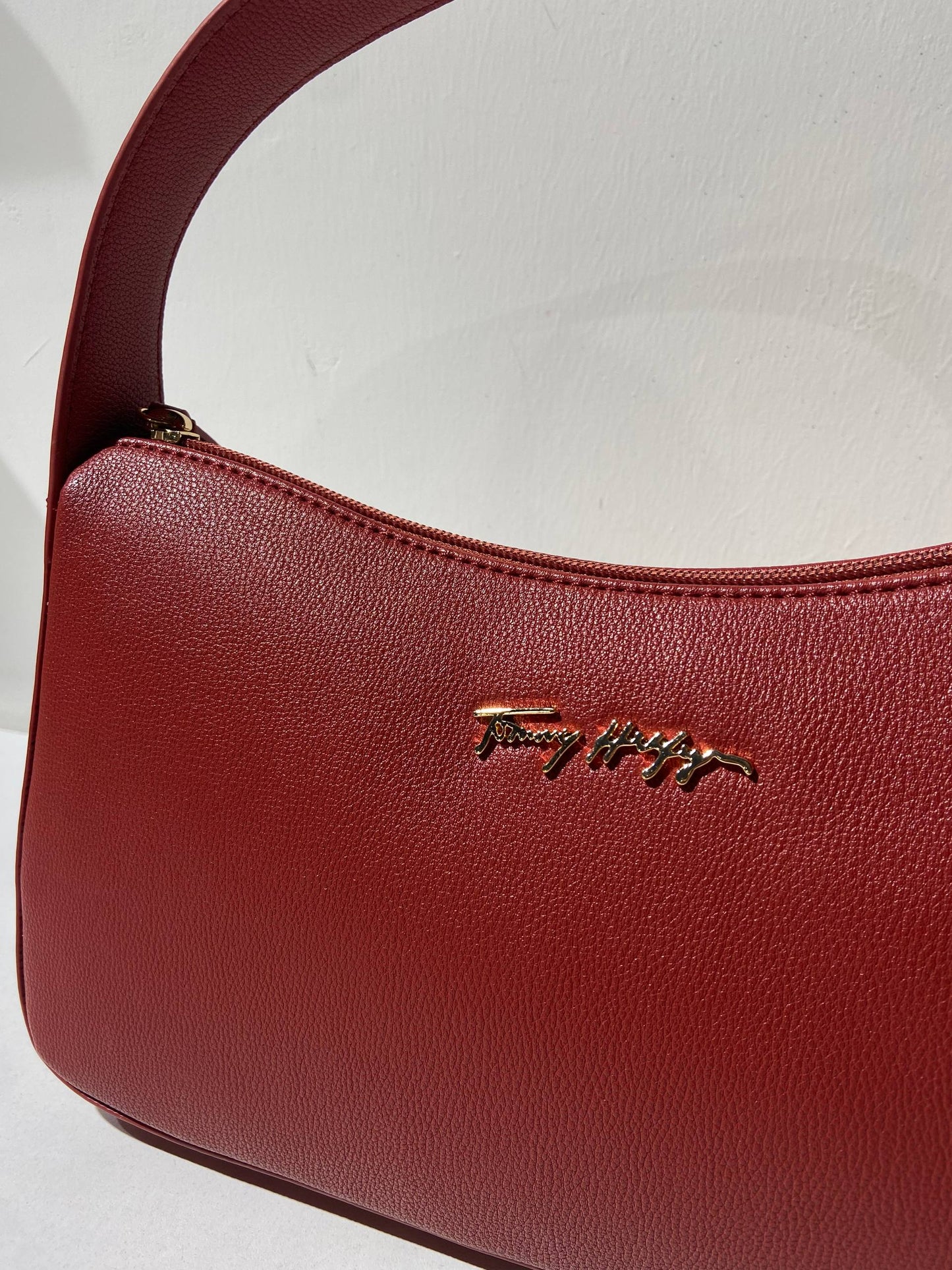 Tommy Hilfiger bag