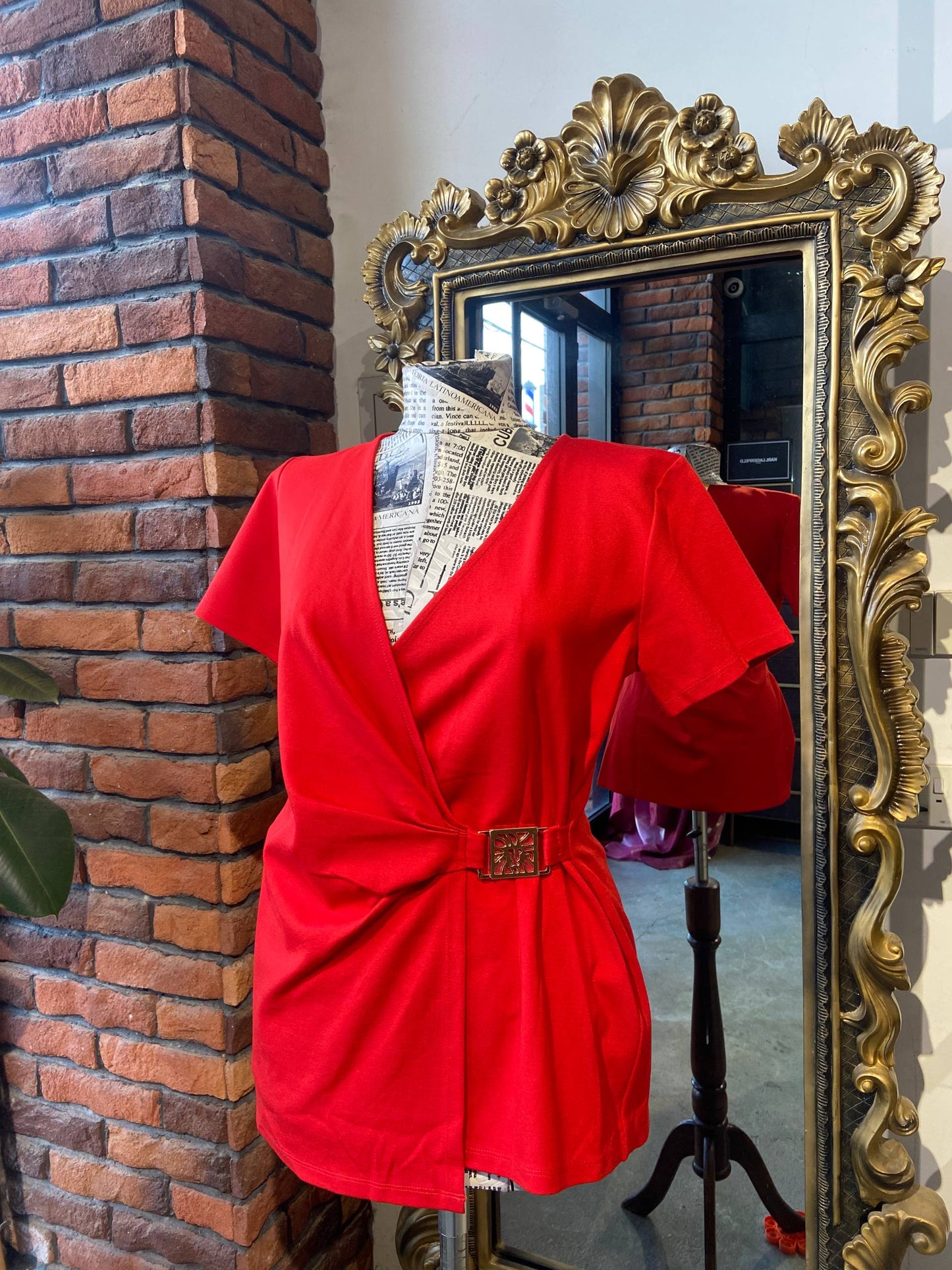 Anne klein top size small