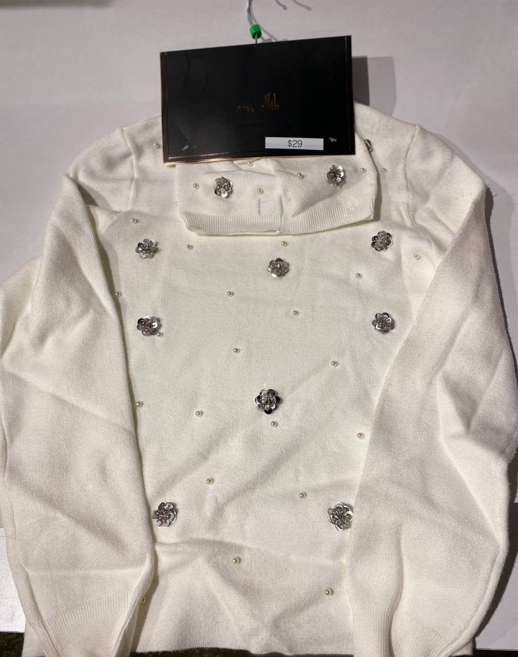 Ontwelfth hat & sweater set size large