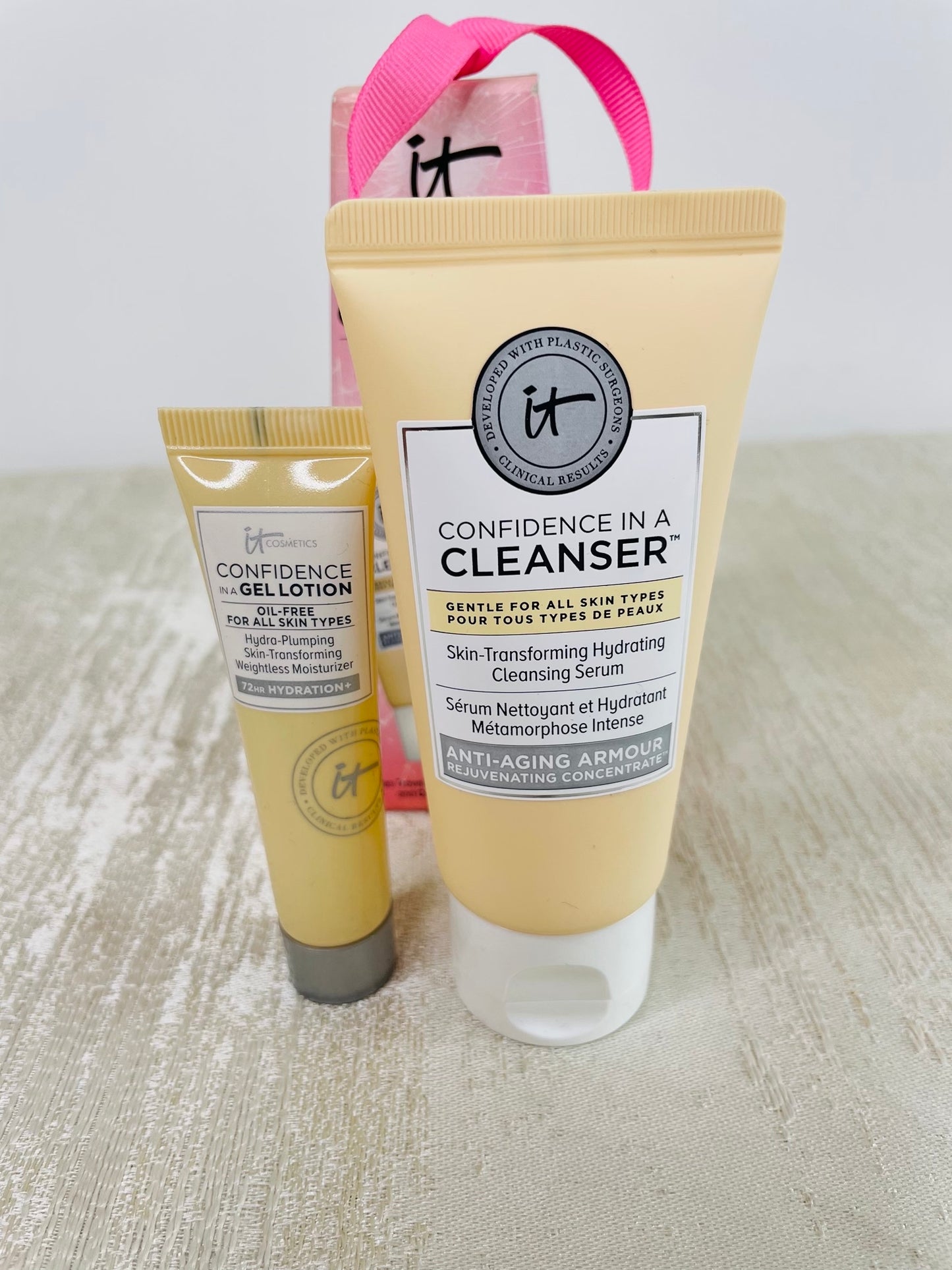 Confidence cleanser & moisturizer set