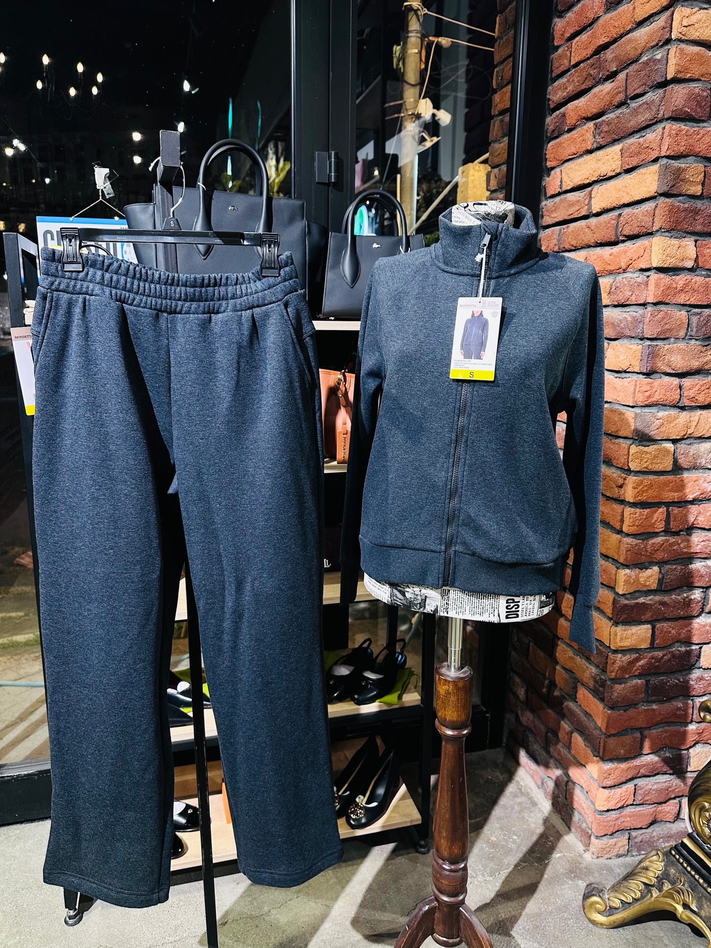 Mondetta pajama set size small