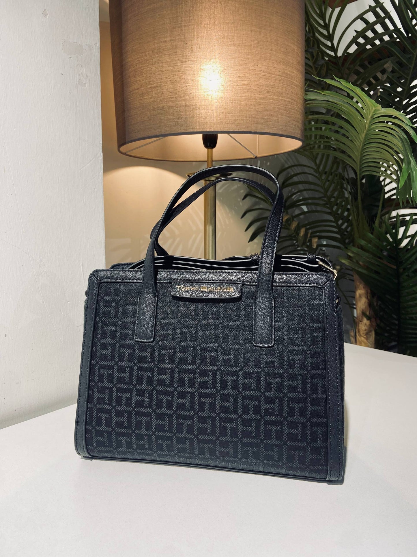 Tommy Hilfiger bag