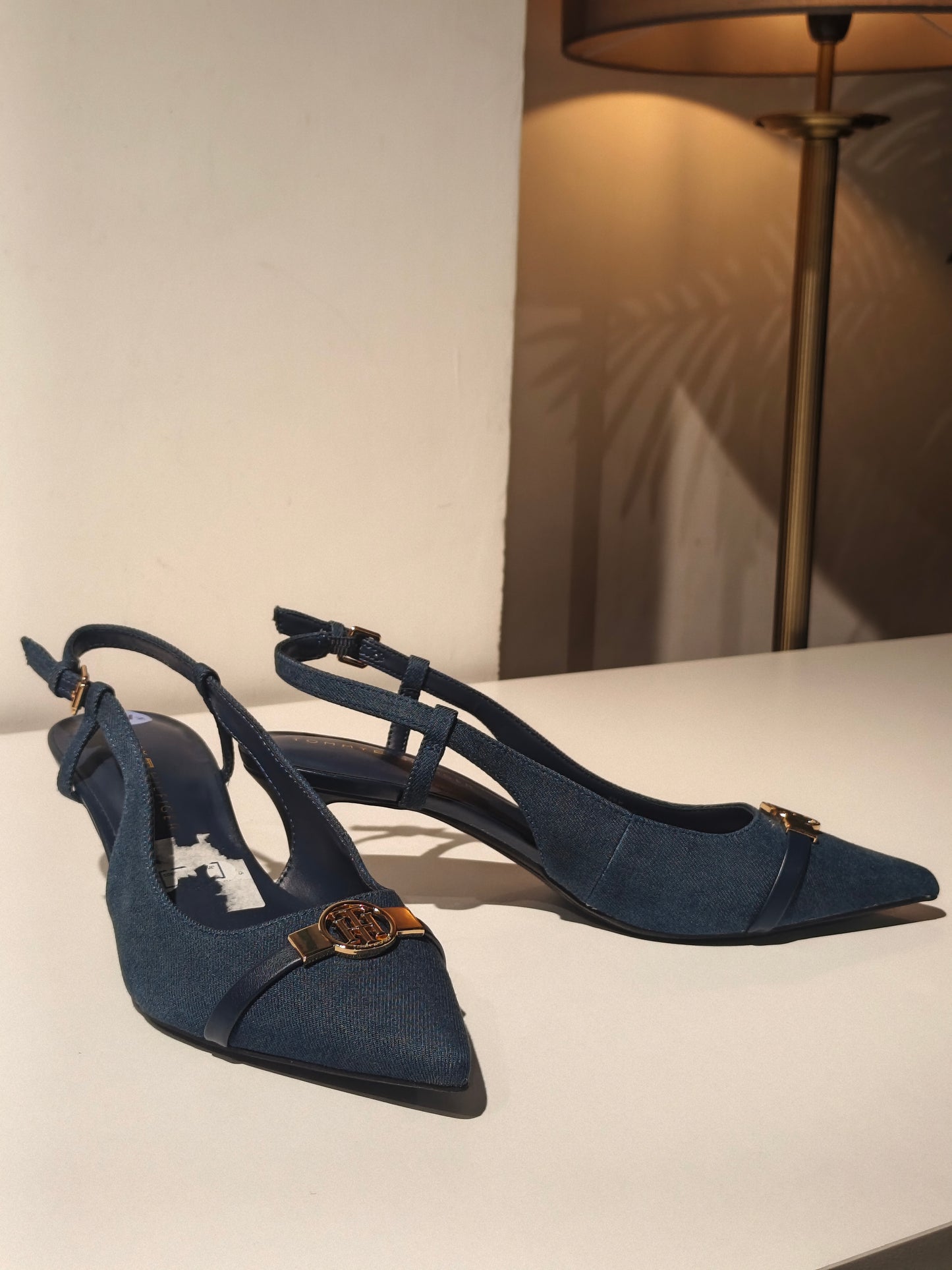 Tommy Hilfiger shoes size 8.5