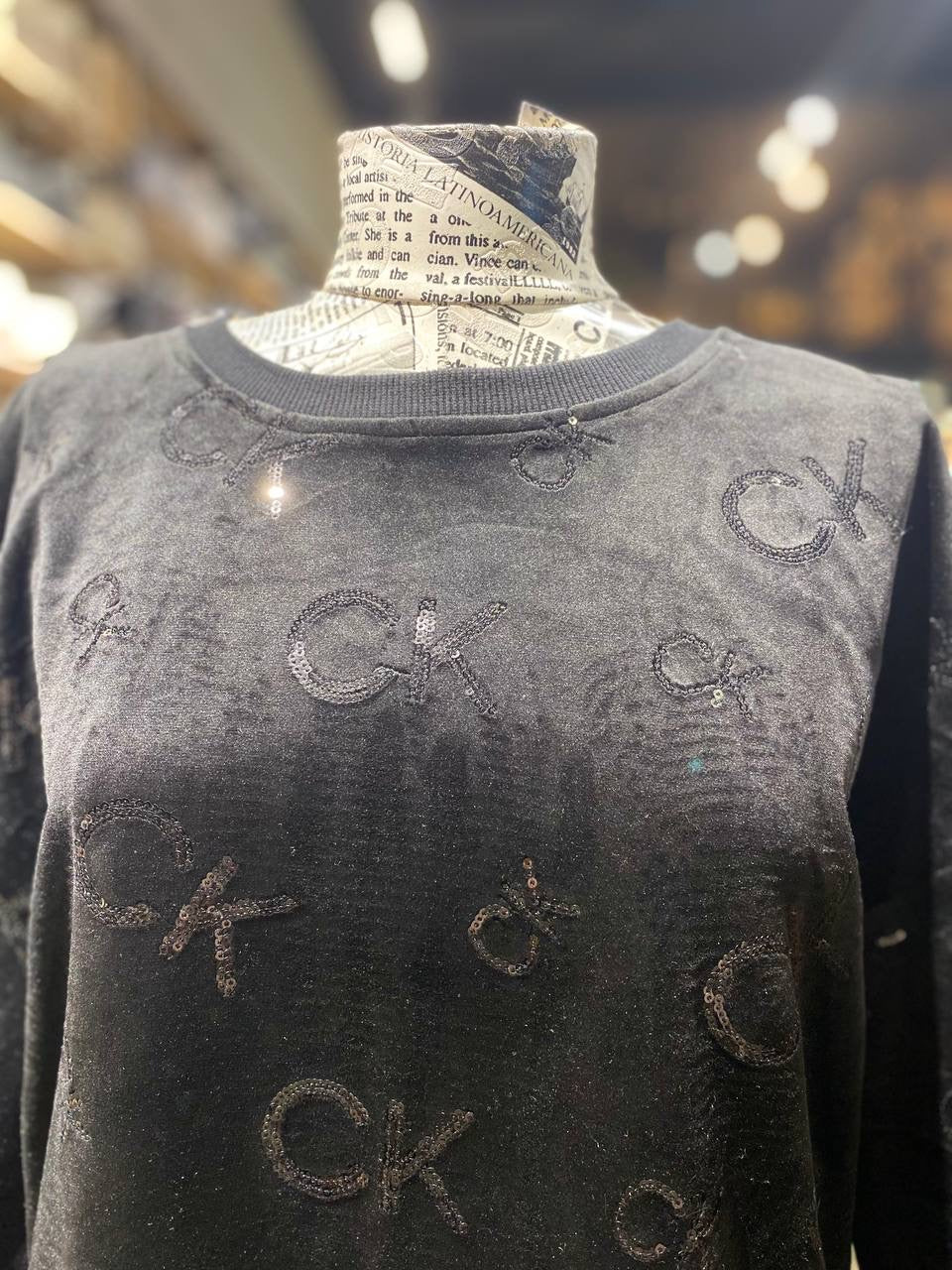 Calvin Klein sweater size large