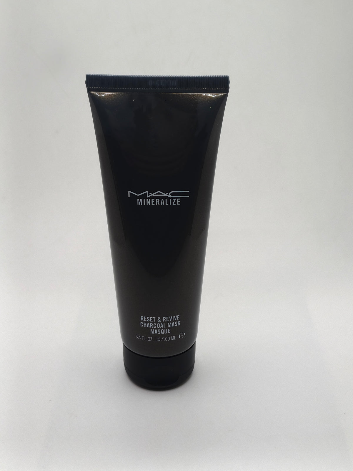 Mac mineralize Reset & Revive Charcoal Mask