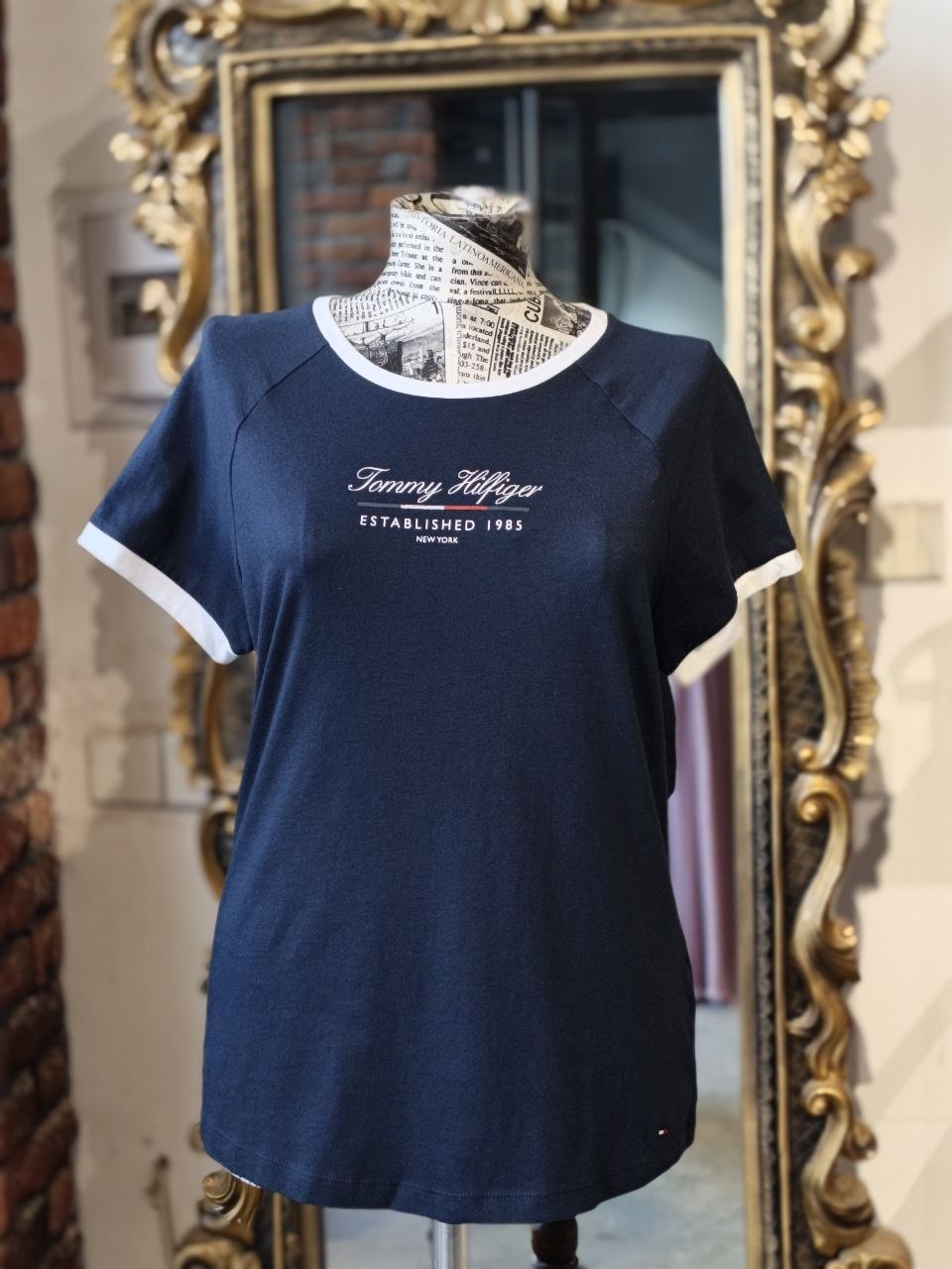 Tommy Hilfiger shirt size medium