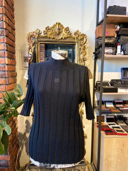 Dkny top size xl