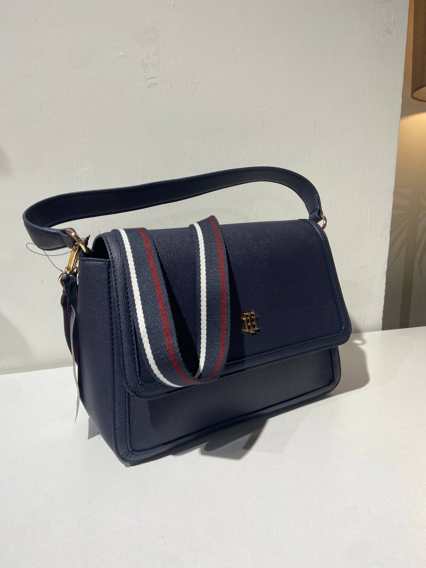 Tommy Hilfiger bag