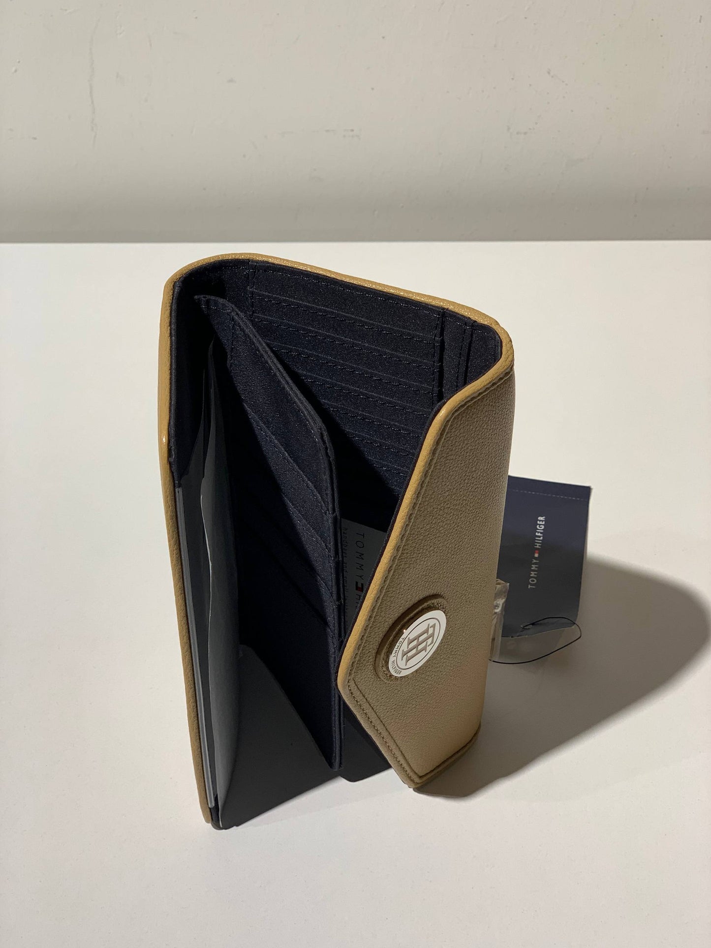 Tommy Hilfiger wallet