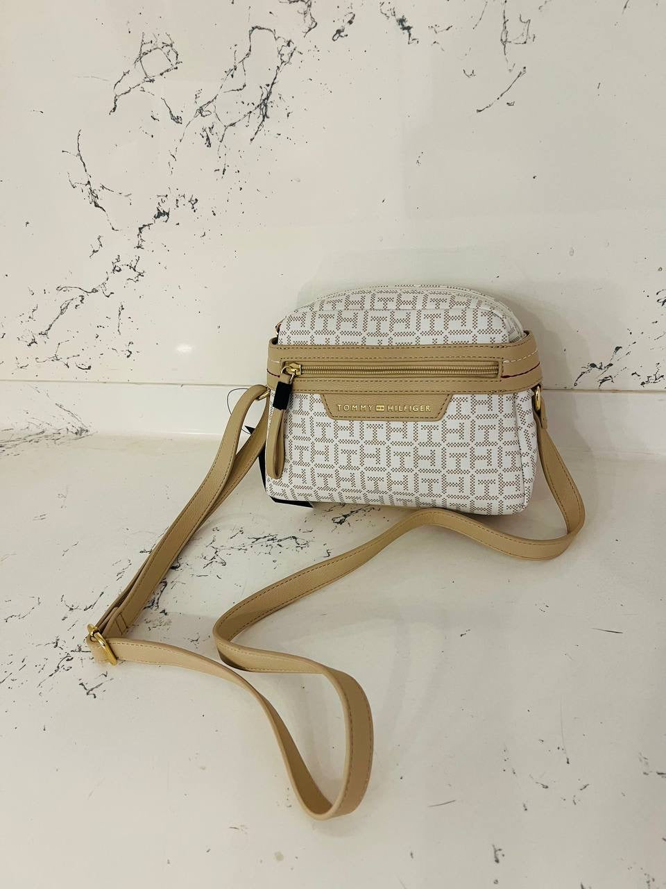 Tommy Hilfiger cross bag