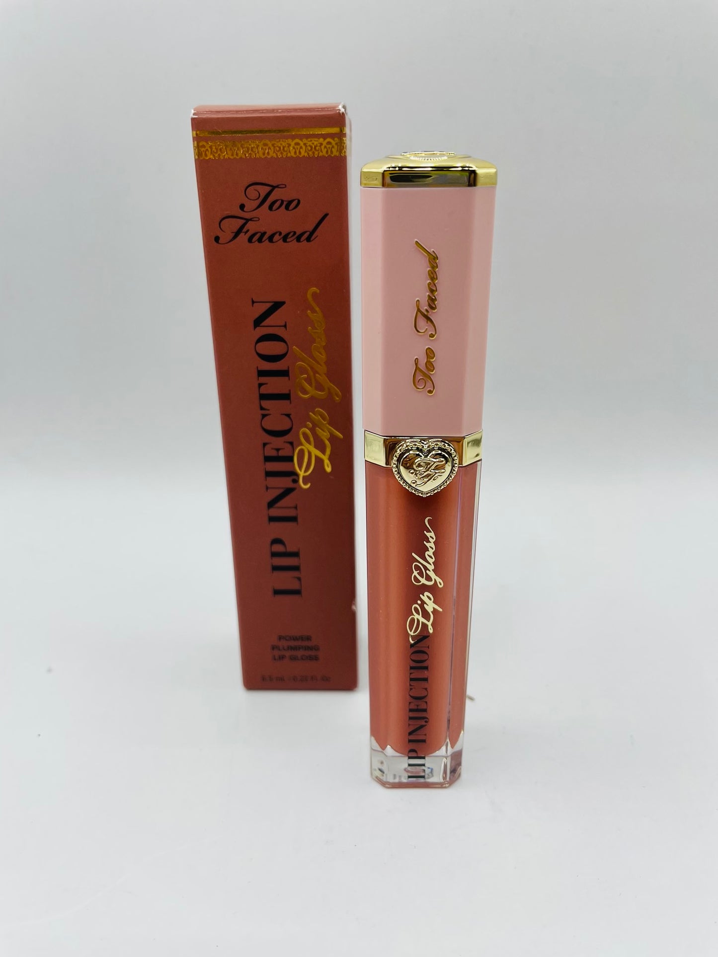 Too faced lip injection secure the bag