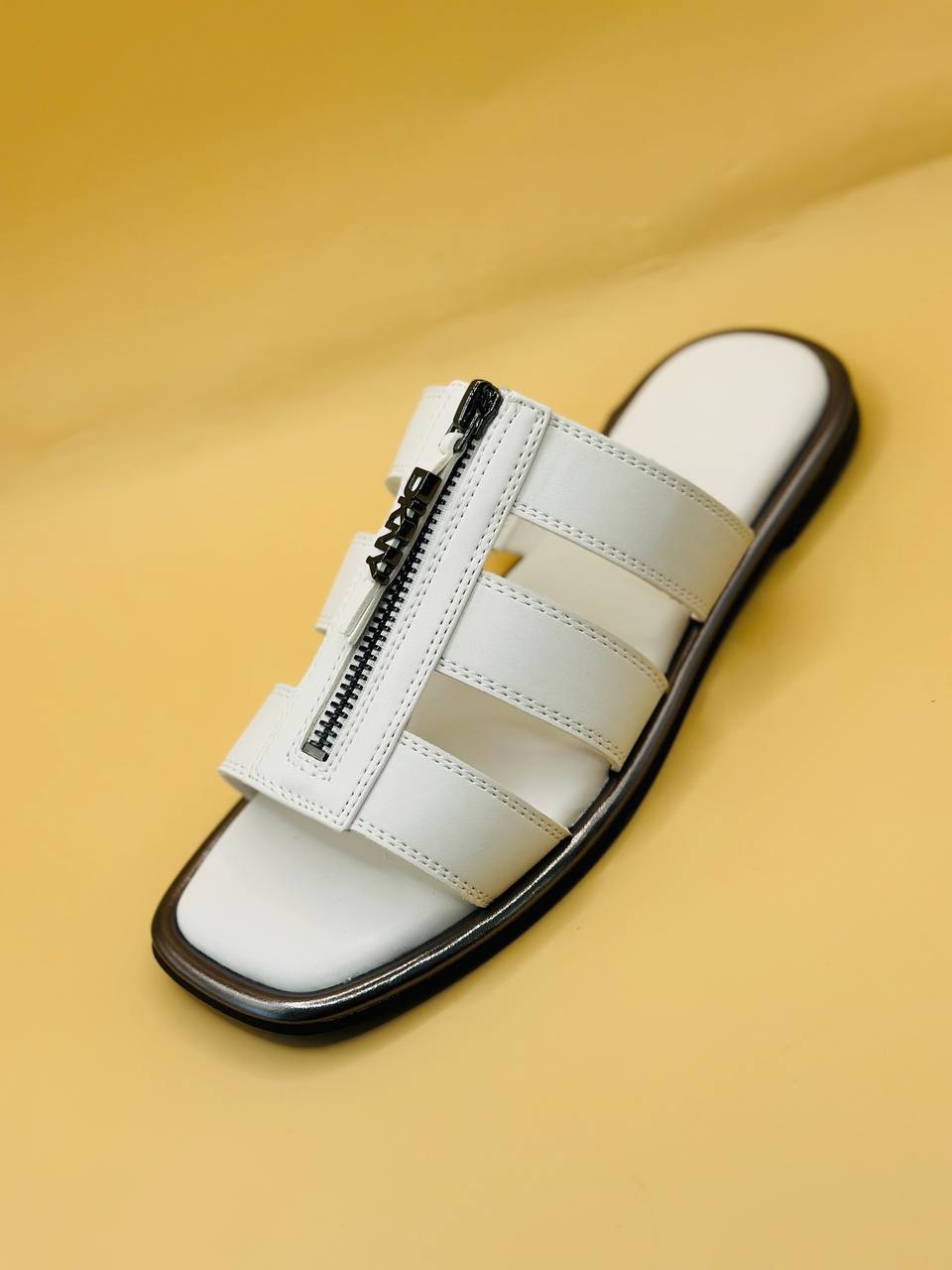 Dkny sandal size 36