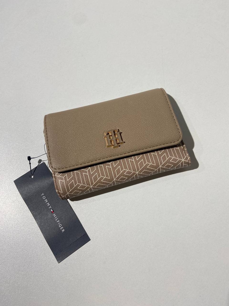 Tommy Hilfiger wallet
