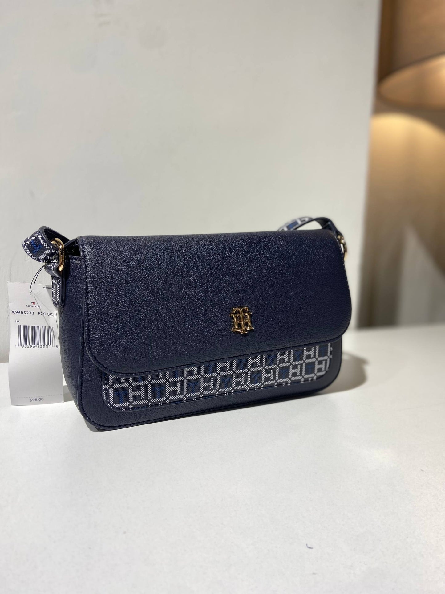 Tommy Hilfiger bag