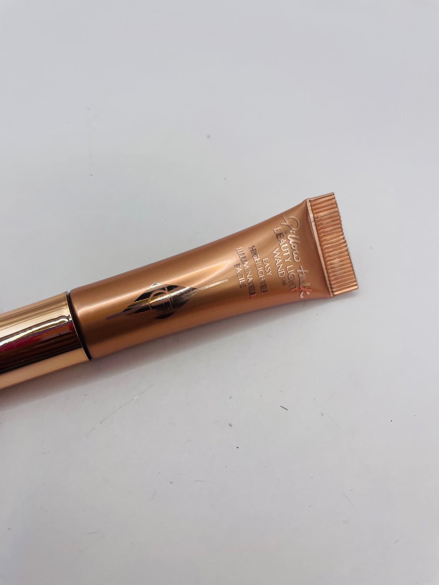 Charlotte tilbury pillow talk beauty light wand easy highliter