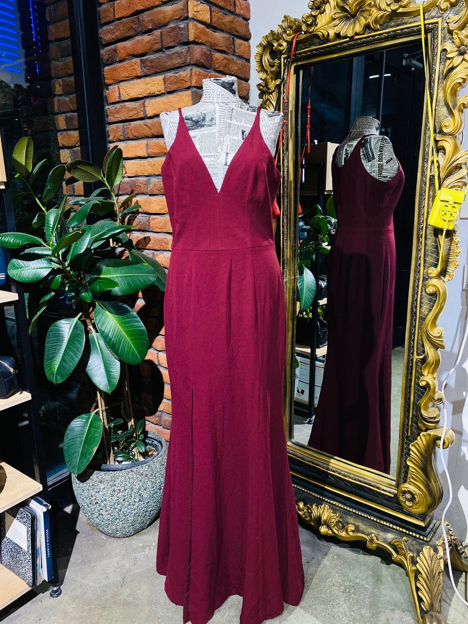 Dress the population size Large