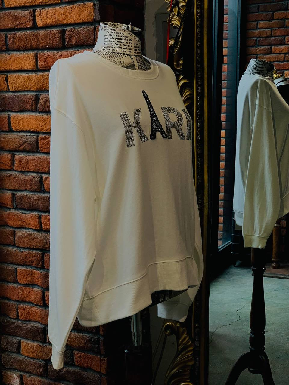 Karl lagerfeld sweater size medium